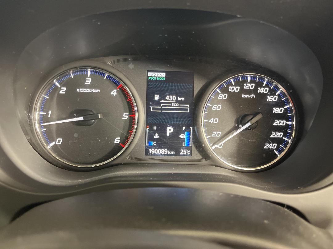 Photo '21' of Mitsubishi Outlander Photo '21' of Mitsubishi Outlander