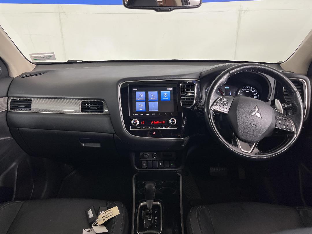 Photo '17' of Mitsubishi Outlander Photo '17' of Mitsubishi Outlander