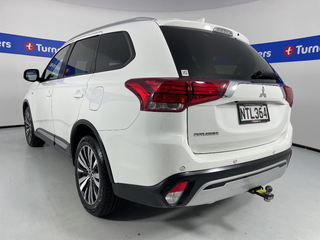 Photo '5' of Mitsubishi Outlander