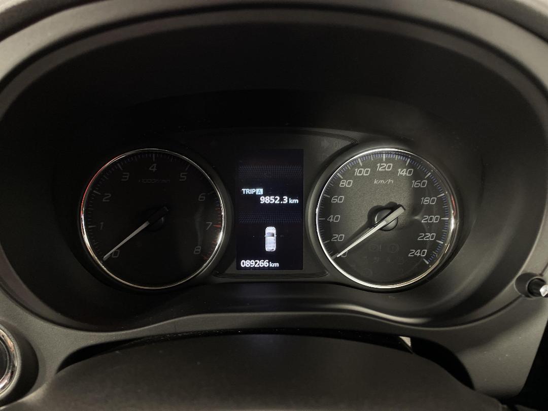 Photo '21' of Mitsubishi Outlander