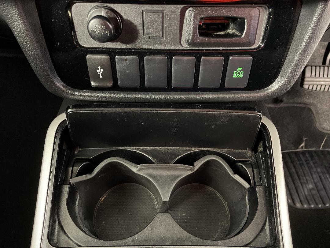 Photo '28' of Mitsubishi Outlander