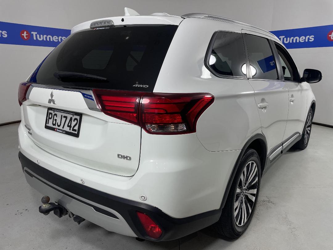 Photo '7' of Mitsubishi Outlander