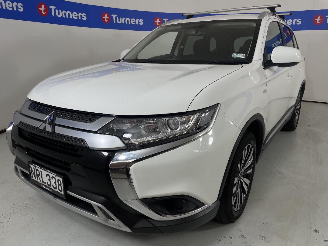 Photo '4' of Mitsubishi Outlander