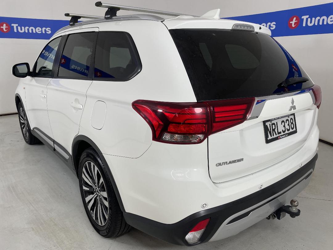 Photo '5' of Mitsubishi Outlander