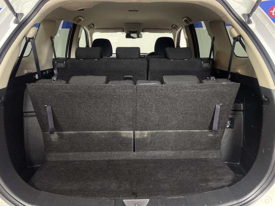 Photo '14' of Mitsubishi Outlander