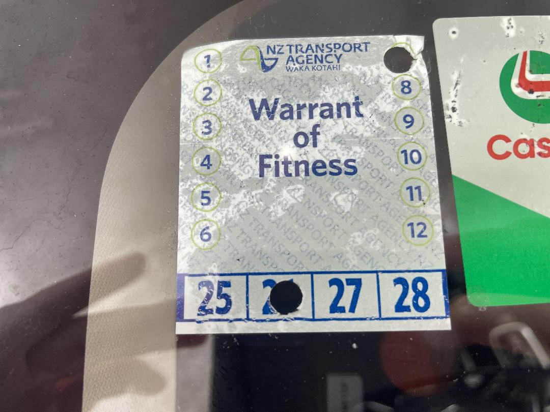 Photo '24' of Mitsubishi Outlander