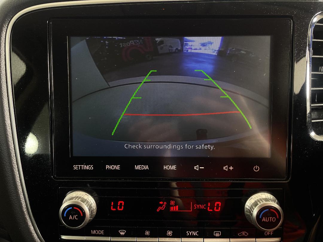 Photo '25' of Mitsubishi Outlander