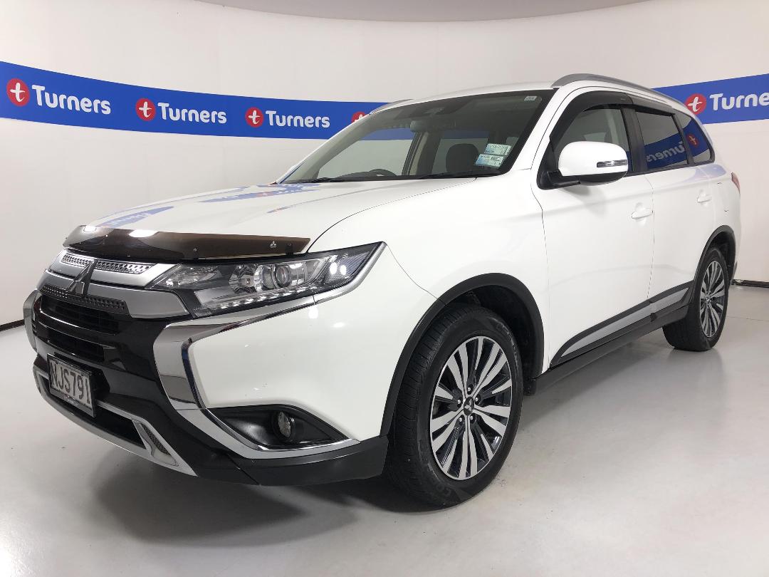 Photo '4' of Mitsubishi Outlander