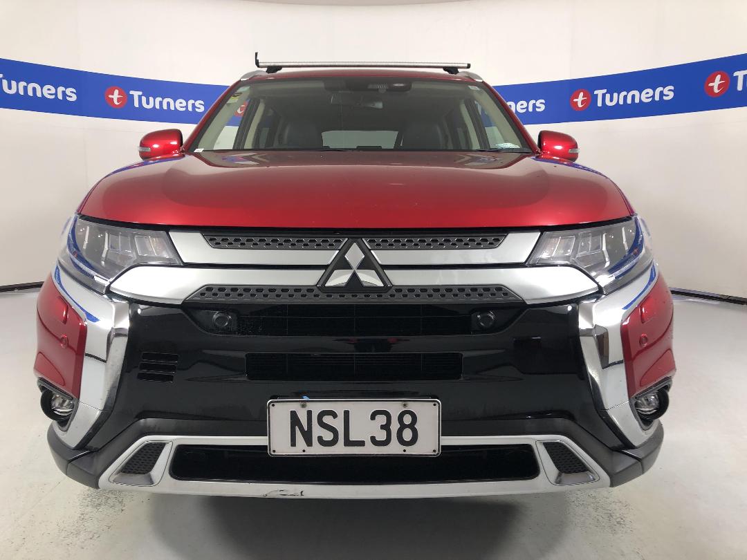 Photo '2' of Mitsubishi Outlander