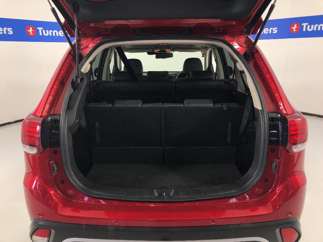 Photo '14' of Mitsubishi Outlander