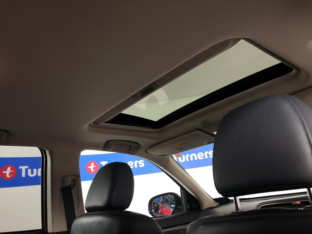 Photo '23' of Mitsubishi Outlander