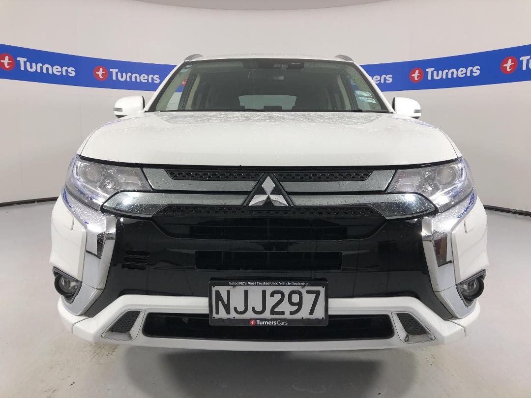 Photo '2' of Mitsubishi Outlander