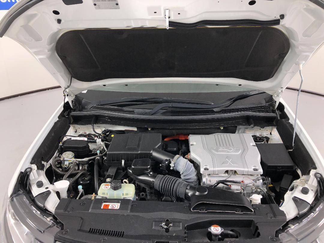 Photo '13' of Mitsubishi Outlander