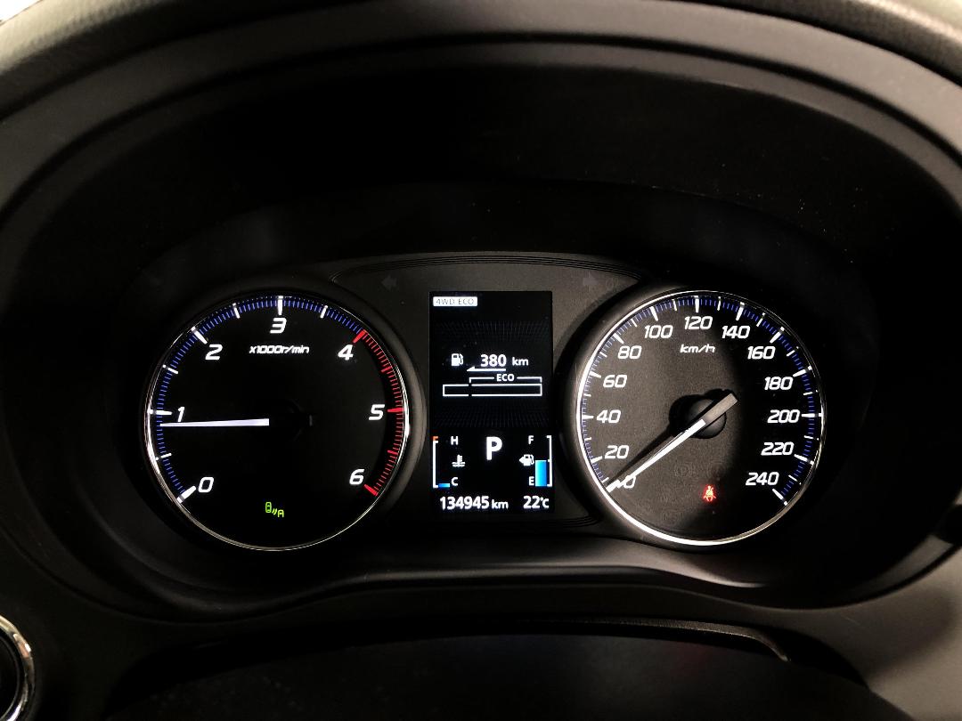 Photo '21' of Mitsubishi Outlander