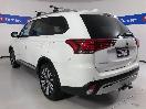 Thumbnail '5' of Mitsubishi Outlander