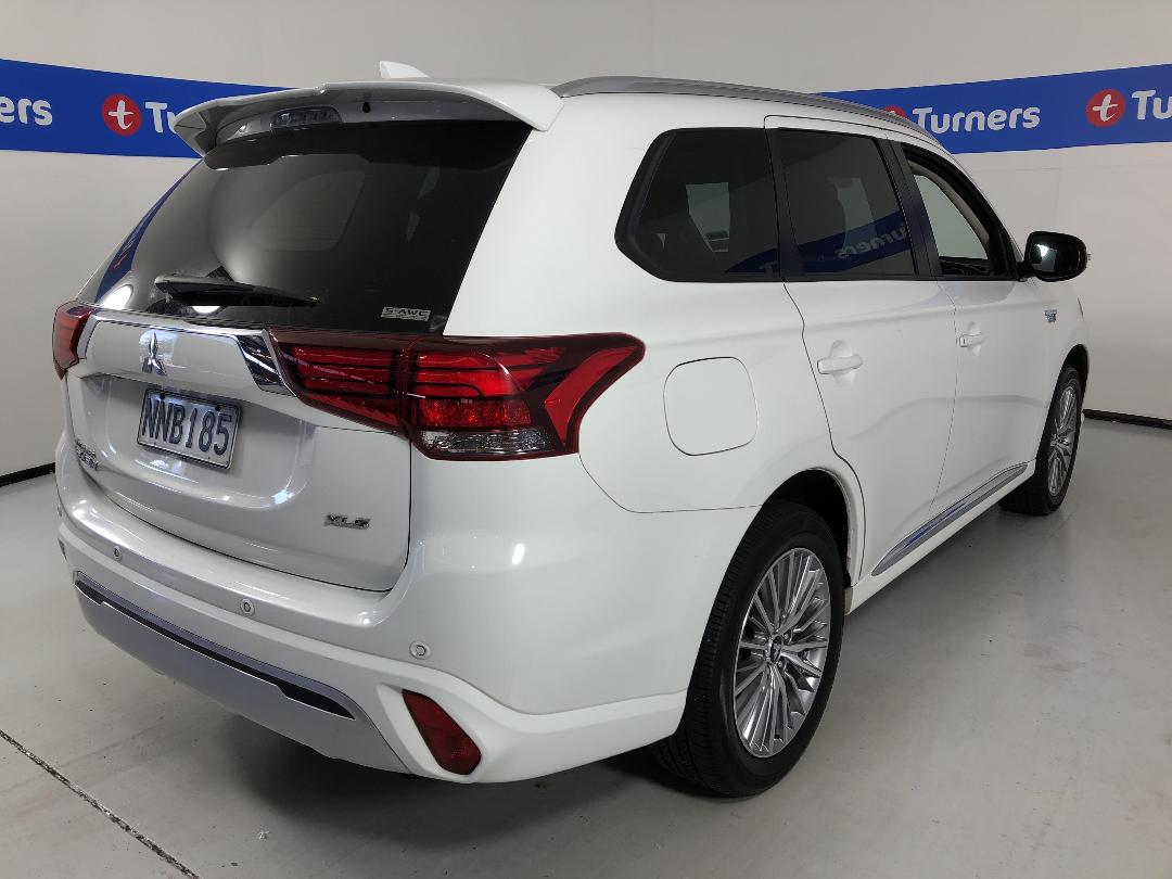 Photo '7' of Mitsubishi Outlander