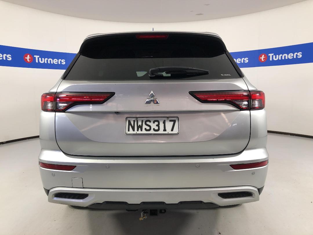 Photo '6' of Mitsubishi Outlander