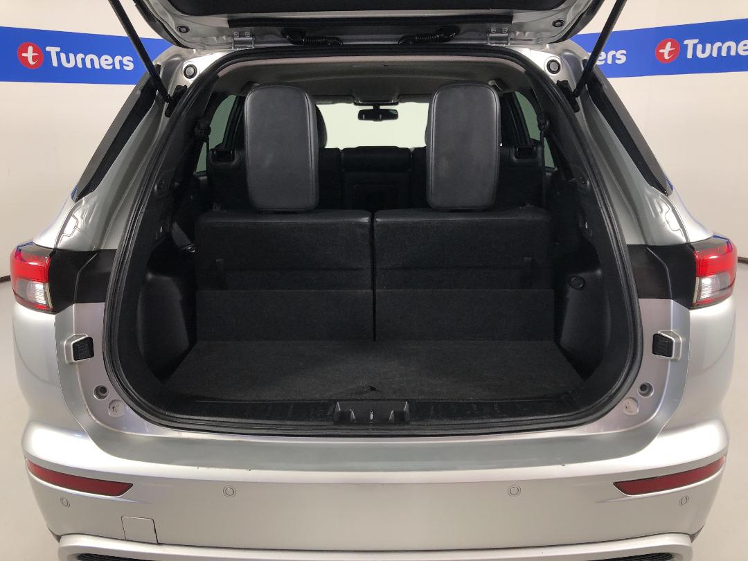 Photo '14' of Mitsubishi Outlander