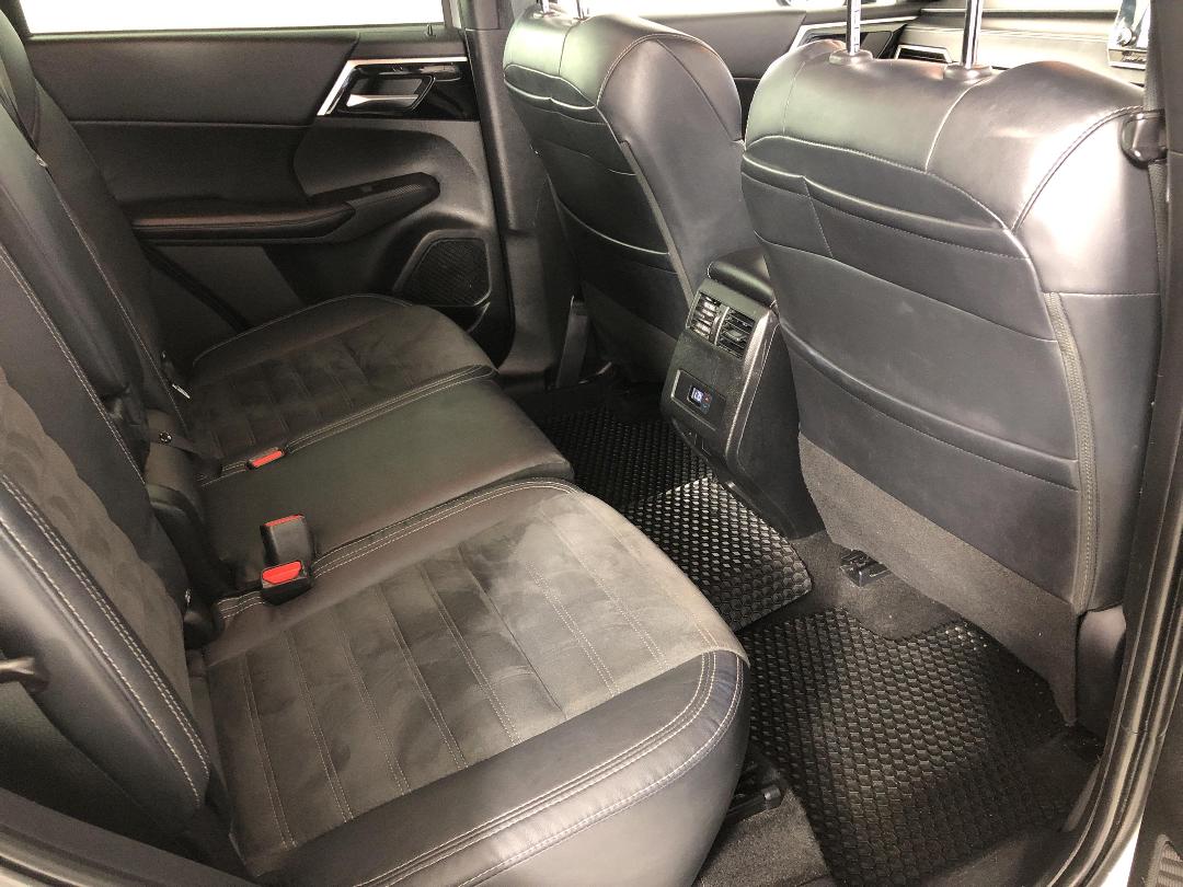 Photo '20' of Mitsubishi Outlander