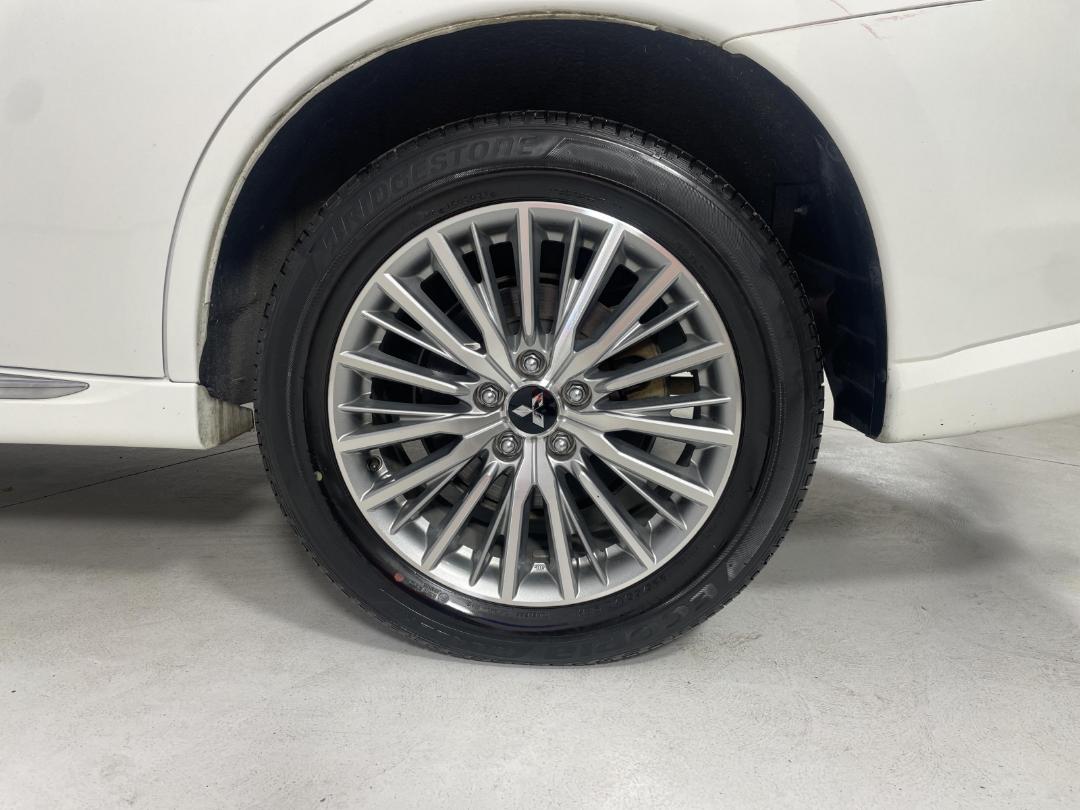 Photo '11' of Mitsubishi Outlander Photo '11' of Mitsubishi Outlander