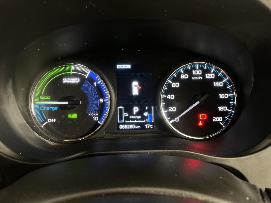 Photo '21' of Mitsubishi Outlander Photo '21' of Mitsubishi Outlander