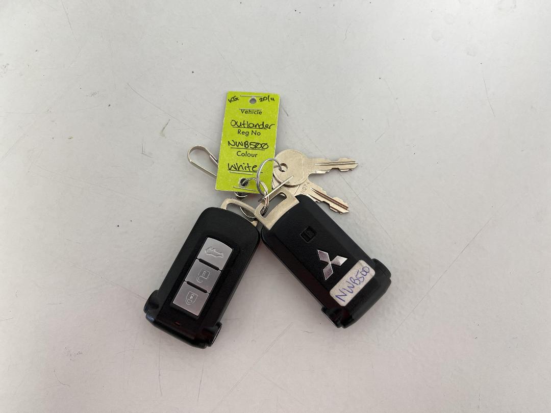 Photo '22' of Mitsubishi Outlander