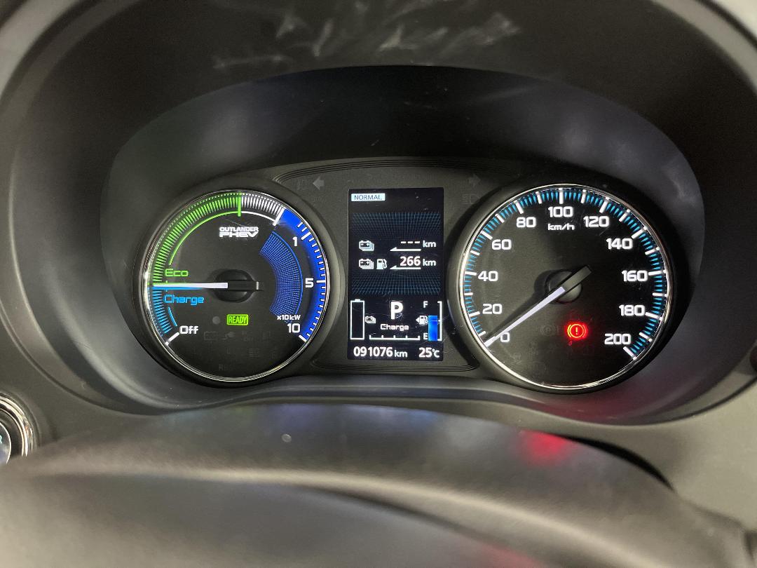 Photo '21' of Mitsubishi Outlander