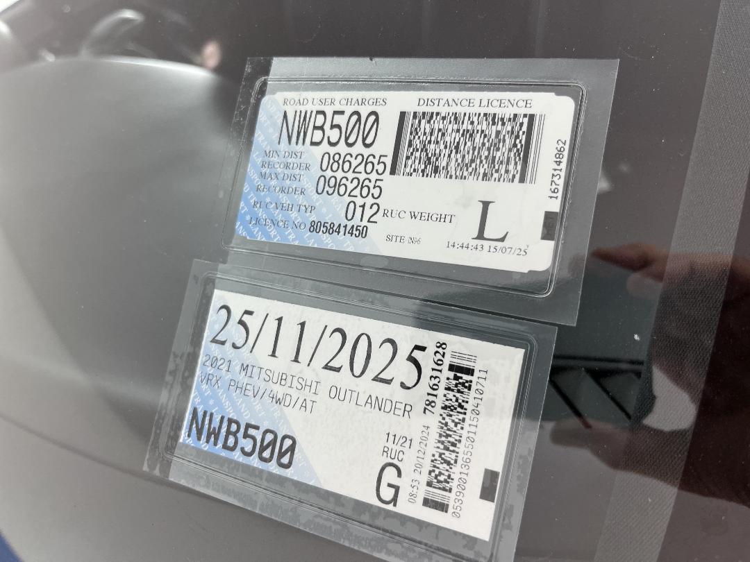 Photo '24' of Mitsubishi Outlander