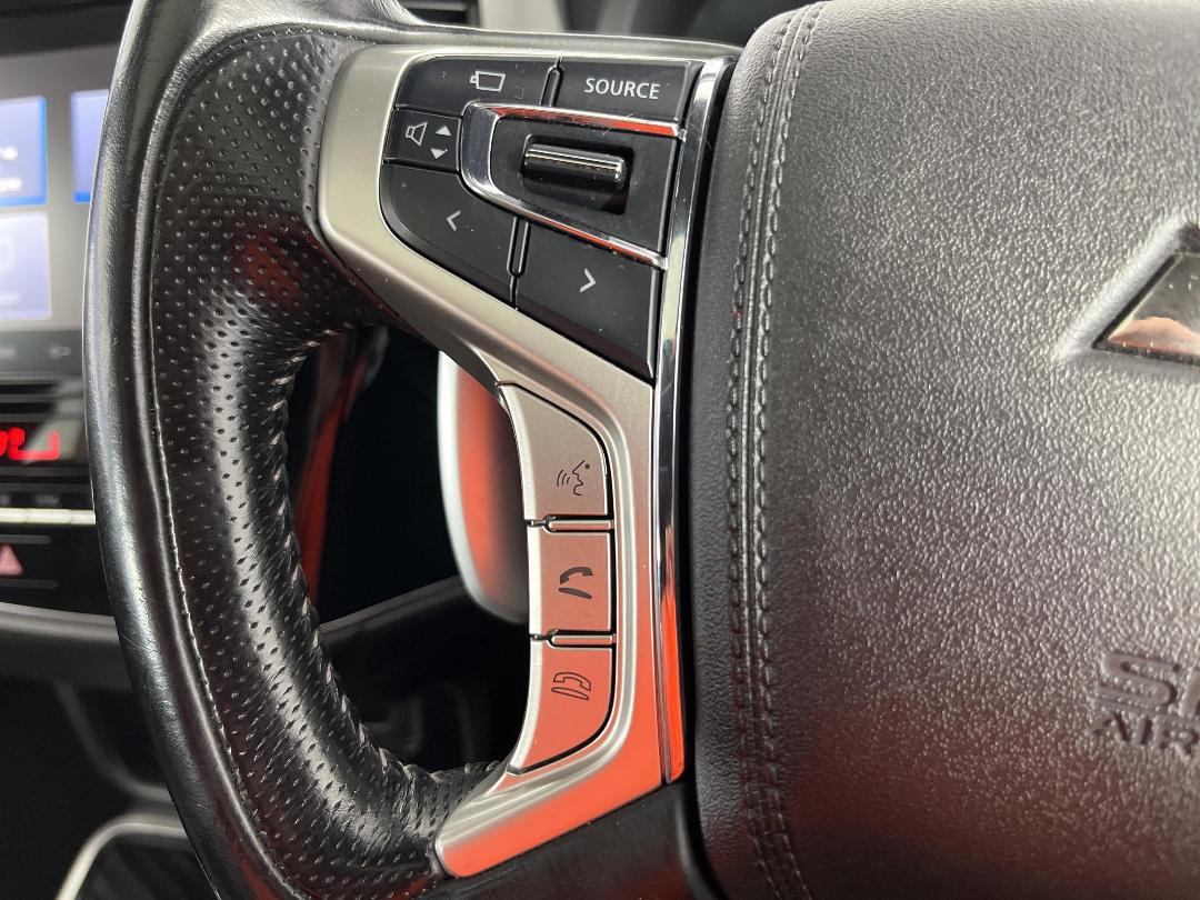 Photo '25' of Mitsubishi Outlander