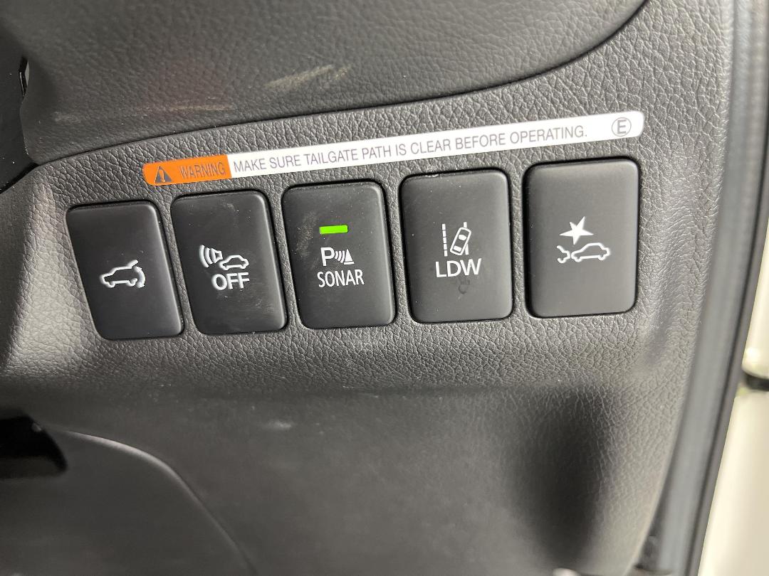 Photo '29' of Mitsubishi Outlander