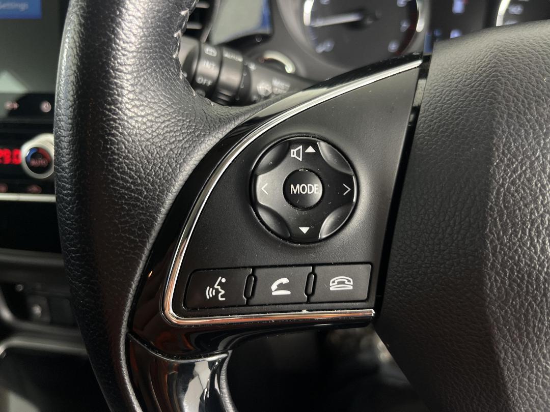 Photo '24' of Mitsubishi Outlander