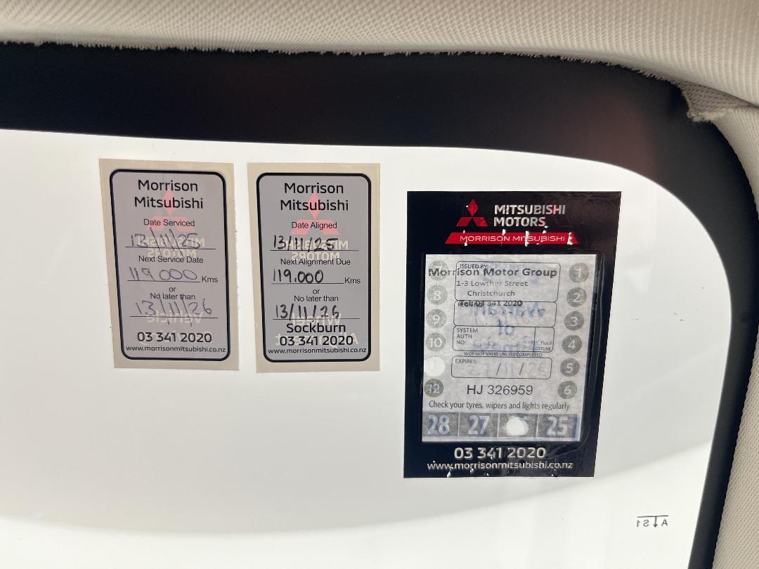 Photo '28' of Mitsubishi Outlander