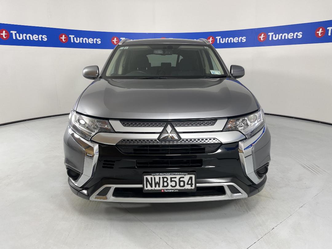 Photo '2' of Mitsubishi Outlander Photo '2' of Mitsubishi Outlander