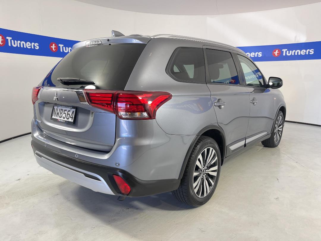 Photo '7' of Mitsubishi Outlander Photo '7' of Mitsubishi Outlander