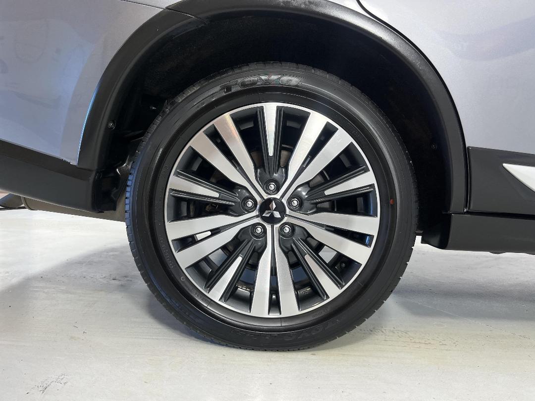 Photo '12' of Mitsubishi Outlander Photo '12' of Mitsubishi Outlander