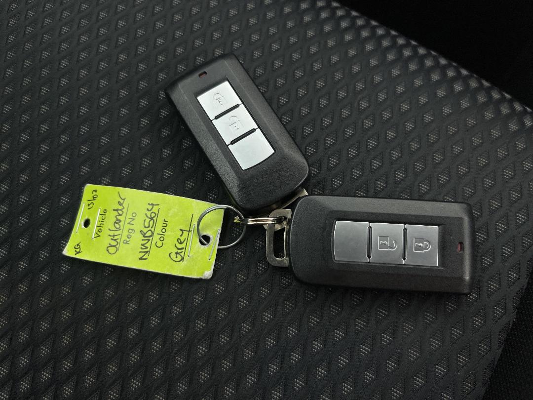 Photo '22' of Mitsubishi Outlander Photo '22' of Mitsubishi Outlander