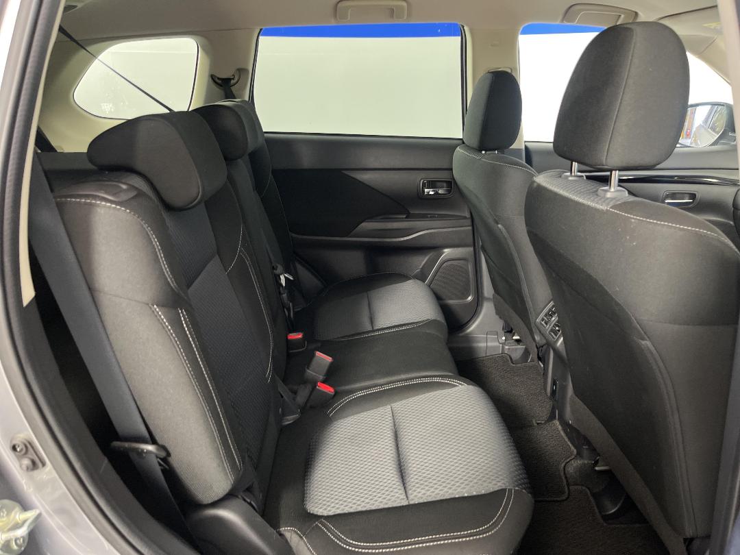 Photo '20' of Mitsubishi Outlander Photo '20' of Mitsubishi Outlander