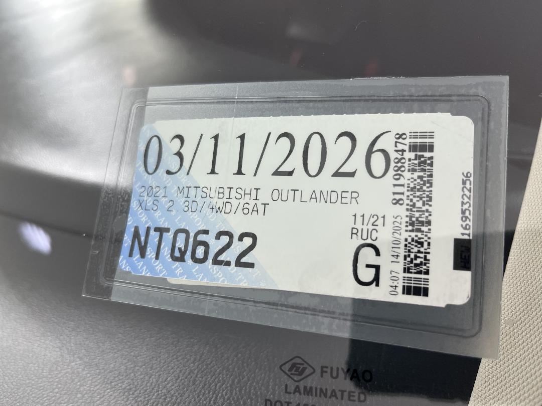 Photo '24' of Mitsubishi Outlander