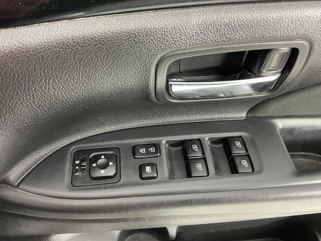 Photo '26' of Mitsubishi Outlander