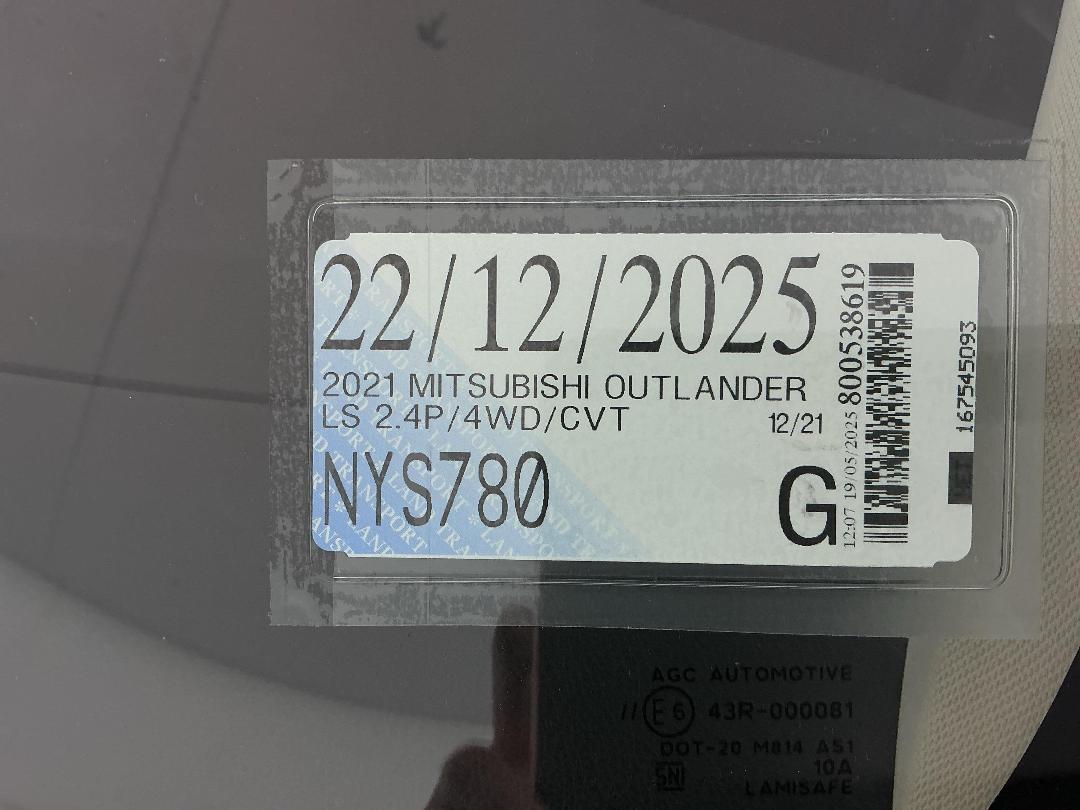 Photo '29' of Mitsubishi Outlander