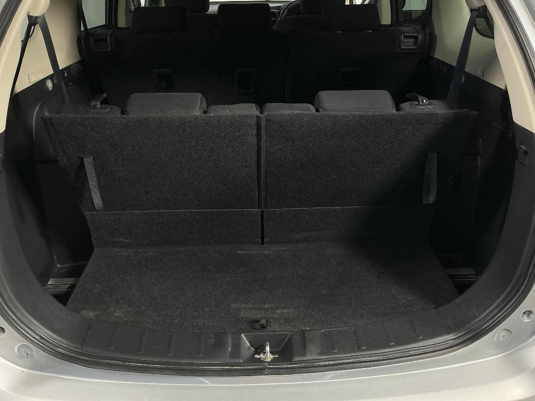 Photo '30' of Mitsubishi Outlander