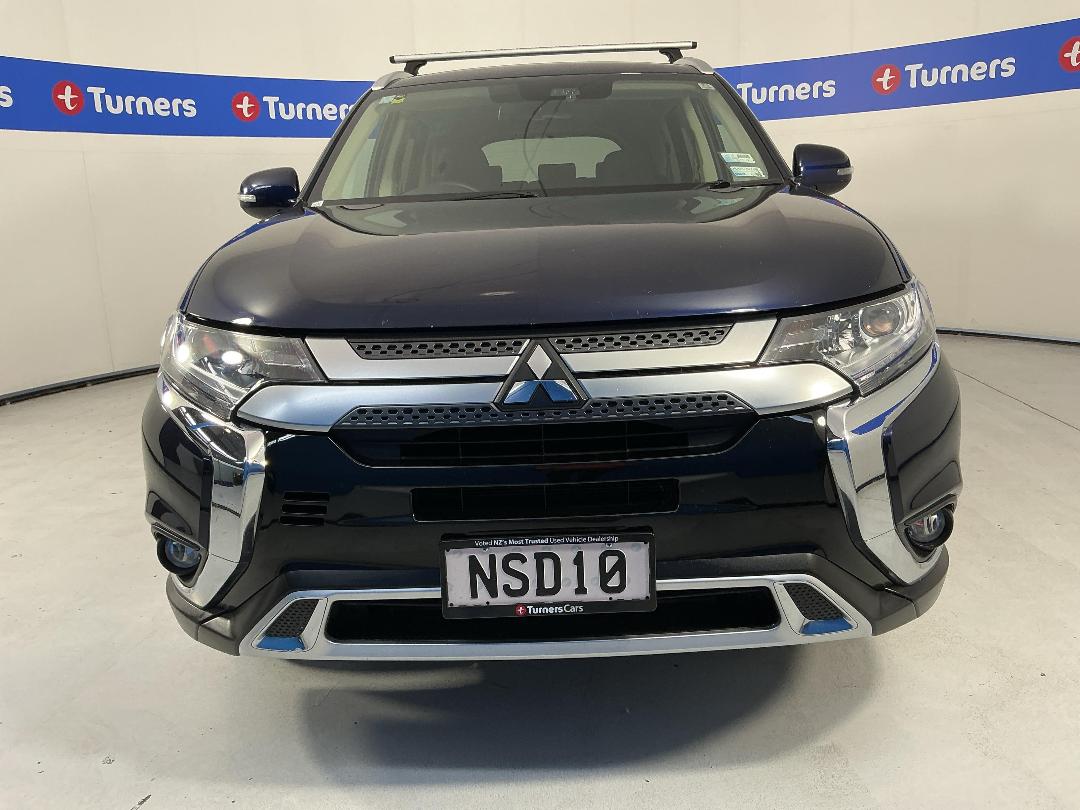 Photo '2' of Mitsubishi Outlander