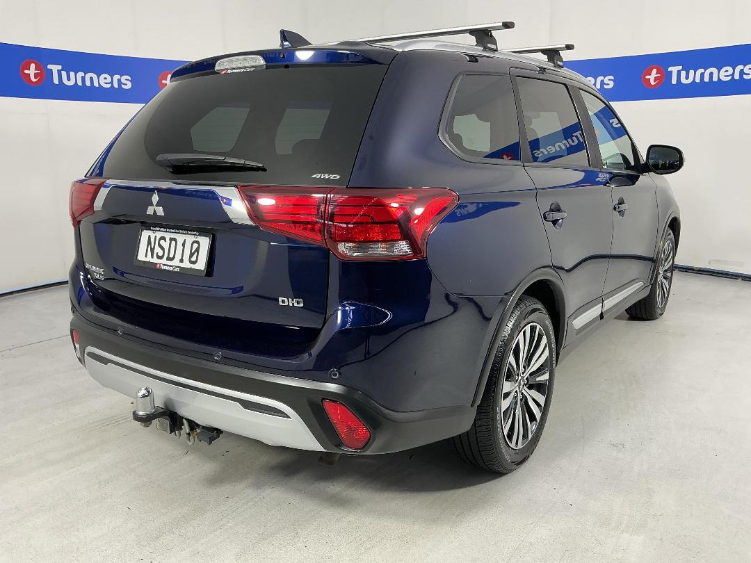 Photo '7' of Mitsubishi Outlander