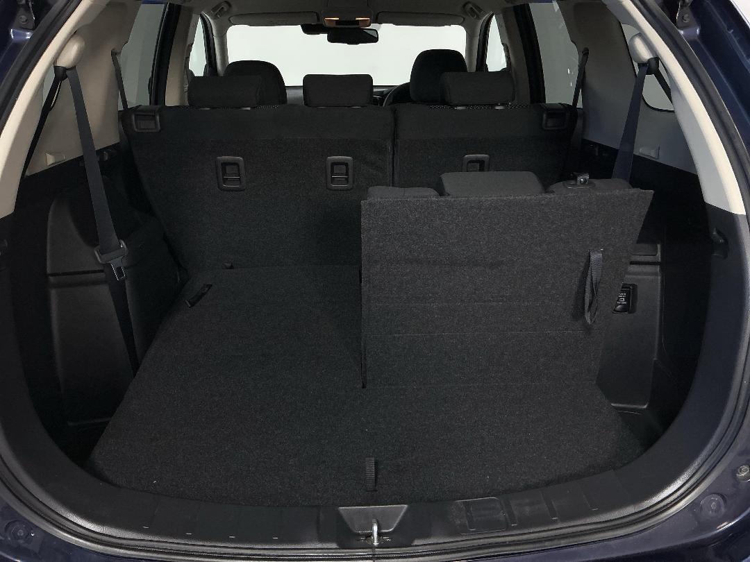 Photo '14' of Mitsubishi Outlander