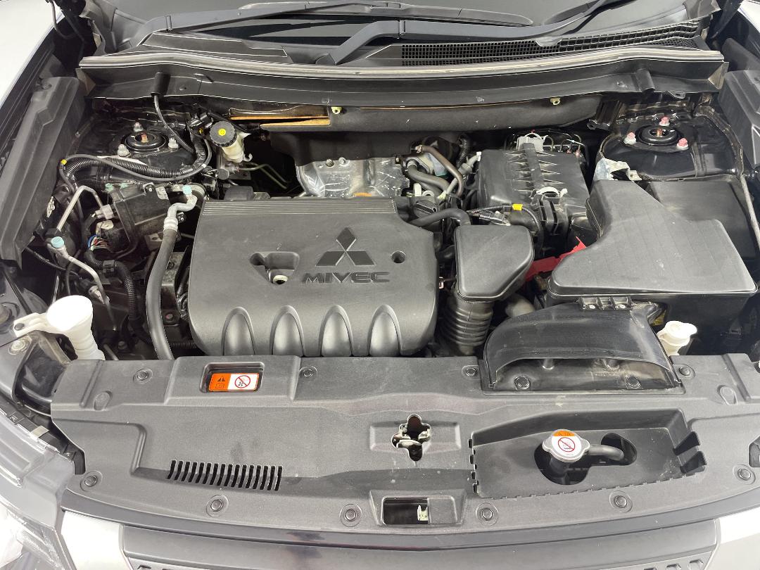 Photo '13' of Mitsubishi Outlander Photo '13' of Mitsubishi Outlander