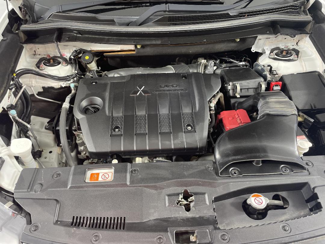 Photo '13' of Mitsubishi Outlander Photo '13' of Mitsubishi Outlander