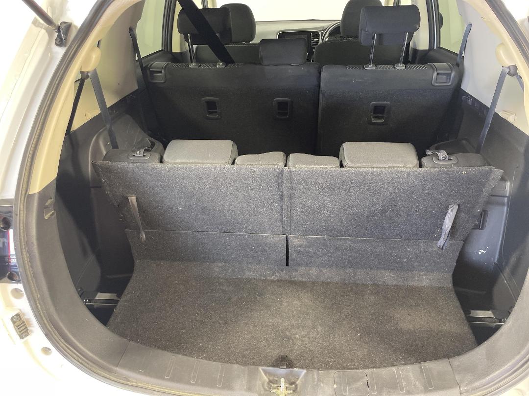 Photo '14' of Mitsubishi Outlander Photo '14' of Mitsubishi Outlander