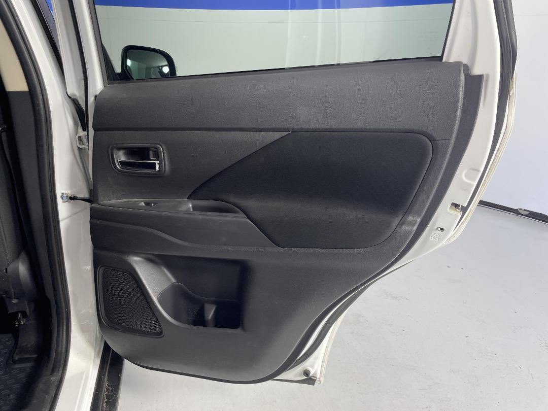 Photo '19' of Mitsubishi Outlander Photo '19' of Mitsubishi Outlander