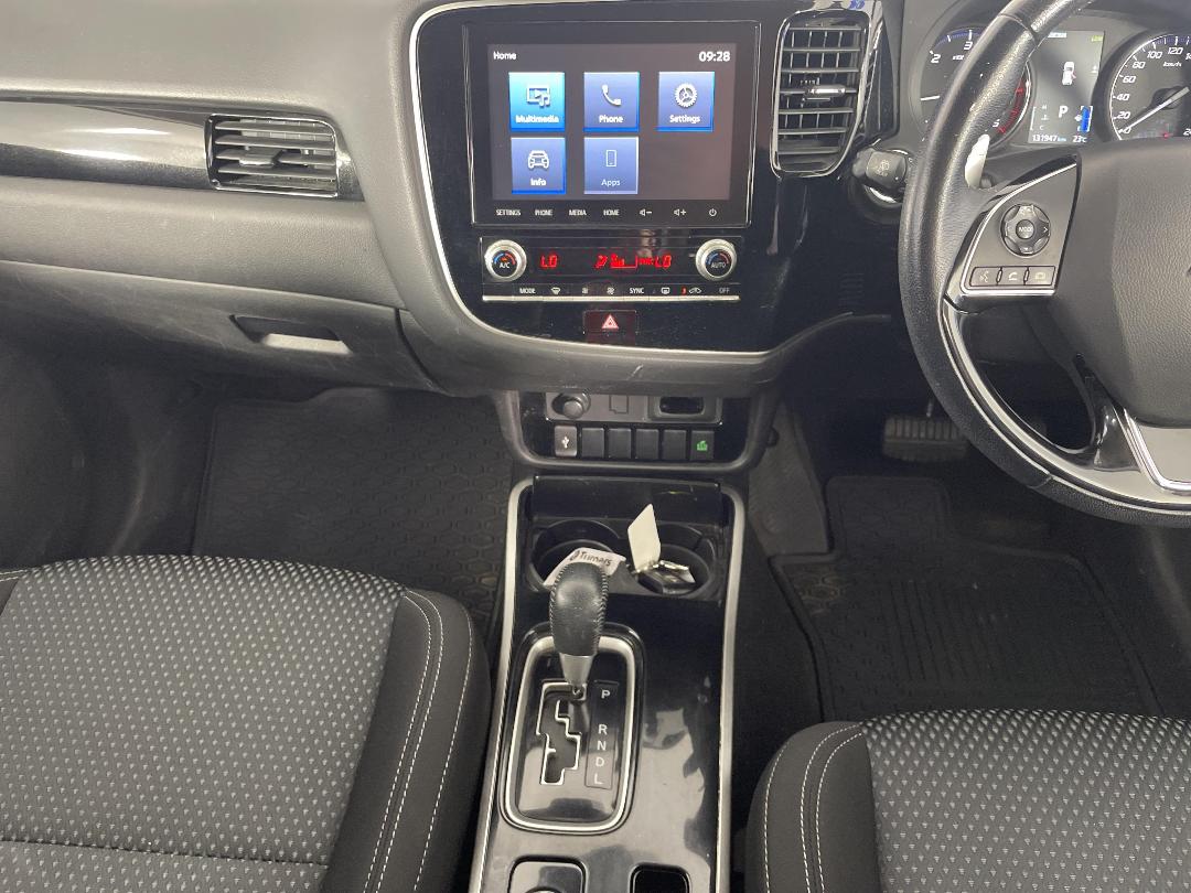 Photo '18' of Mitsubishi Outlander Photo '18' of Mitsubishi Outlander