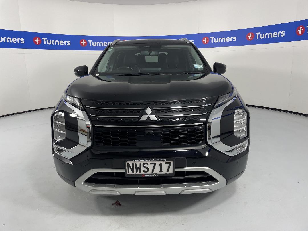 Photo '2' of Mitsubishi Outlander Photo '2' of Mitsubishi Outlander